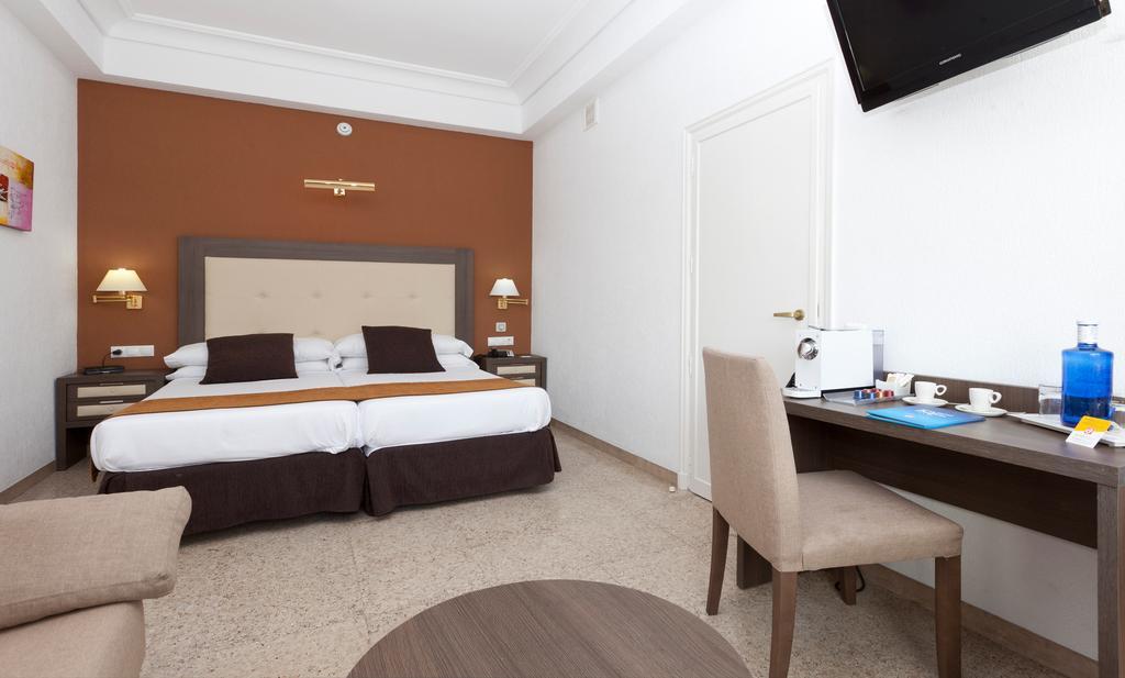 Gran Hotel Delfin Benidorm Chambre photo